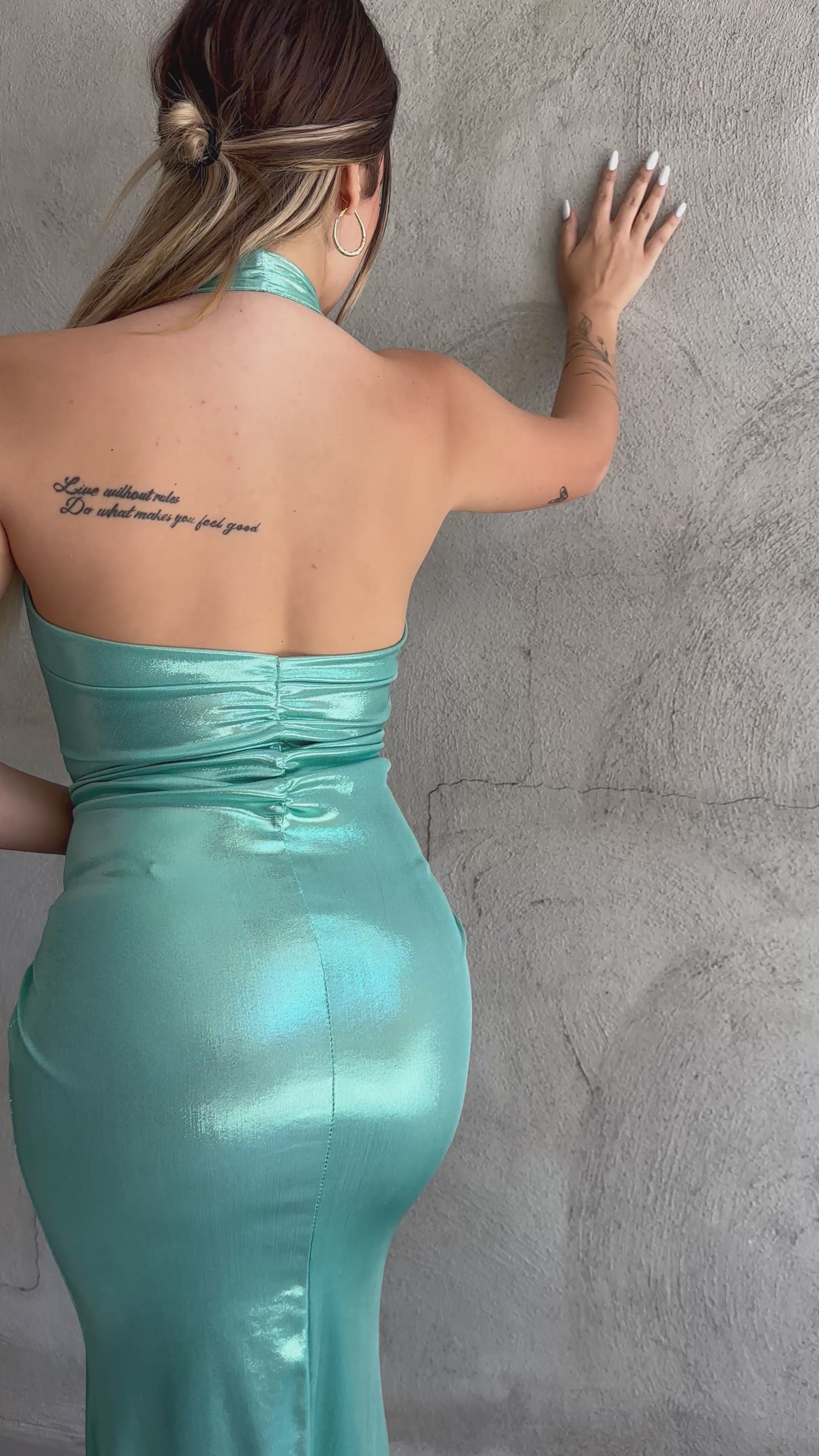 Abito Longuette a Sirena con Scollo all'Americana e Nodo Centrale